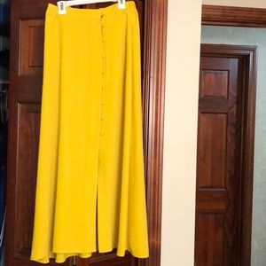 Women’s maxi skirt
